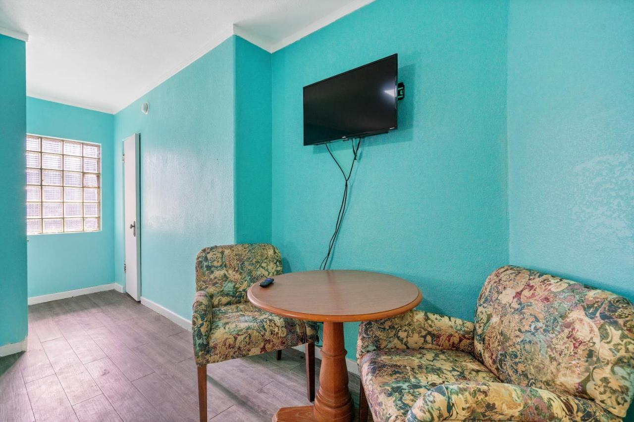 Fountain Motel Χοτ Σπρινγκς Εξωτερικό φωτογραφία